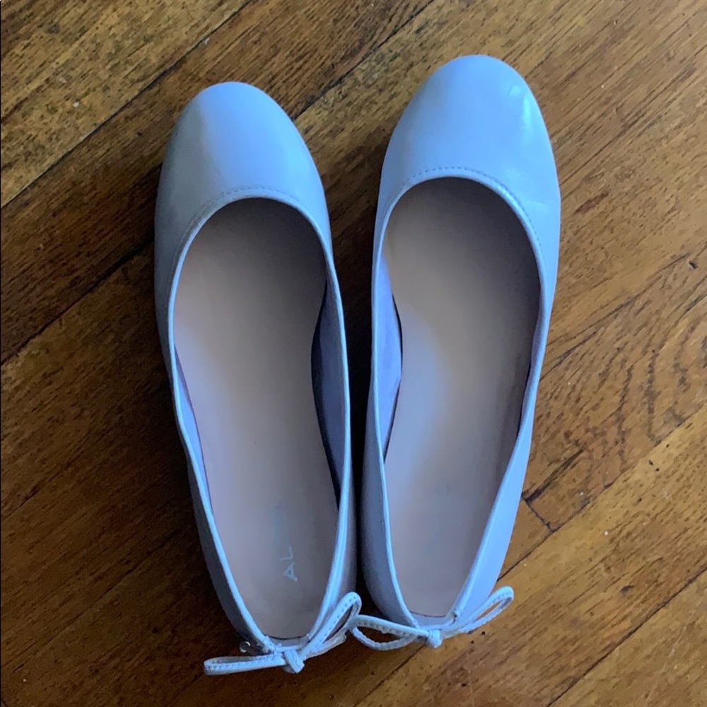 ALDO women’s size 8 flats bow
